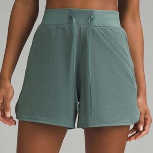 Lululemon License to Train Shorts 4” Size 2